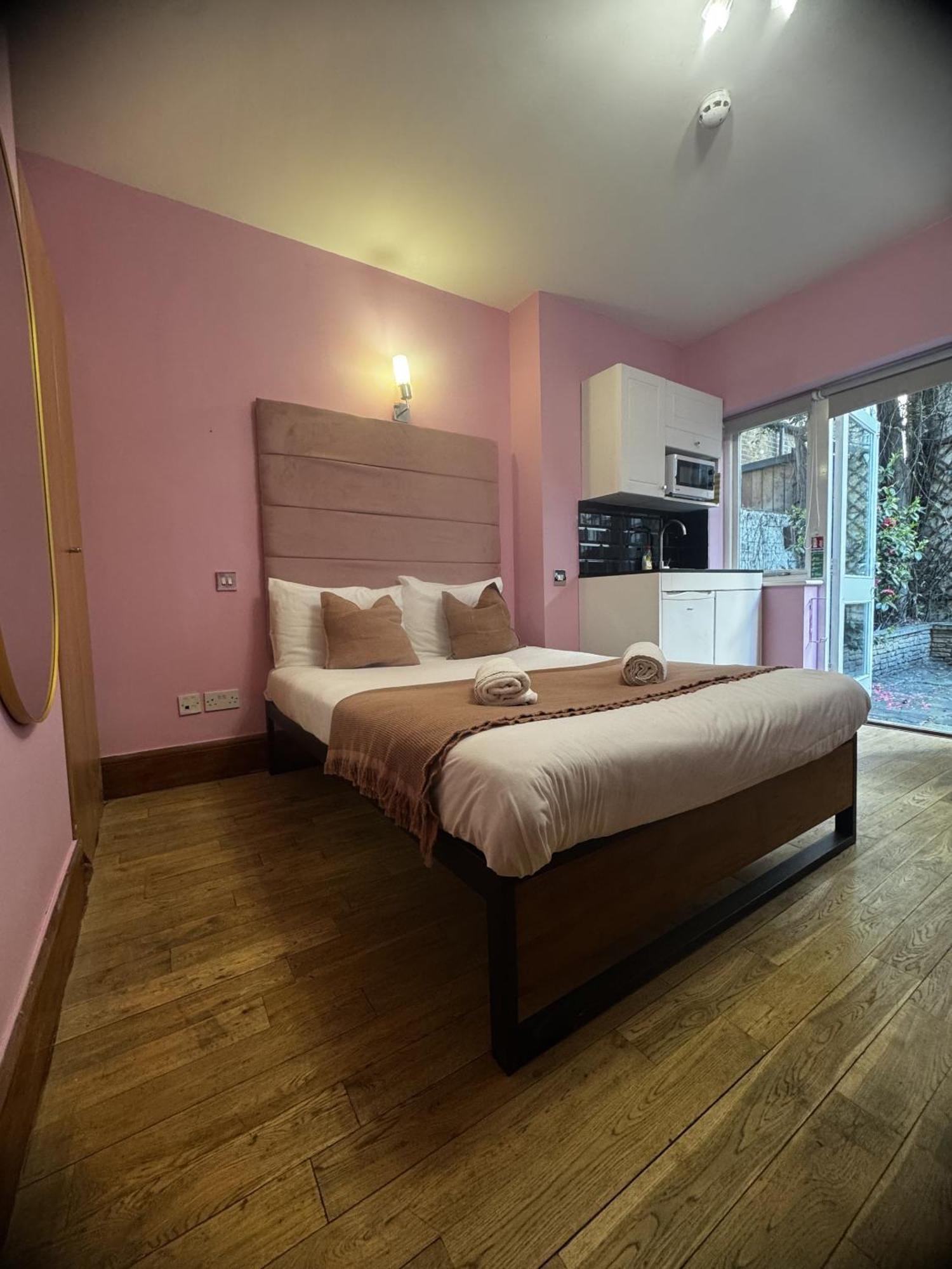Inverness Terrace Bed & Breakfast Londen